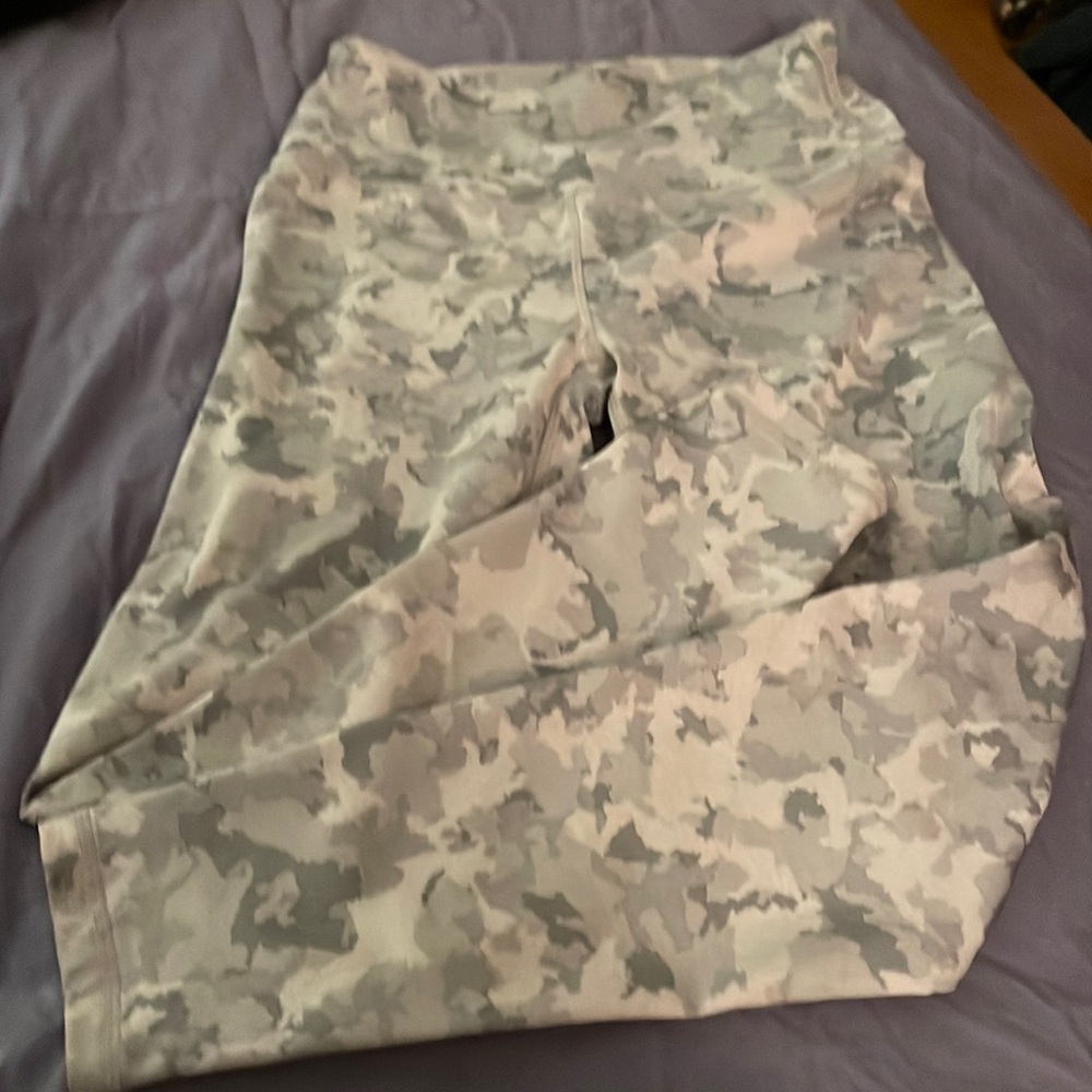 Kyodan gray camo yoga pants